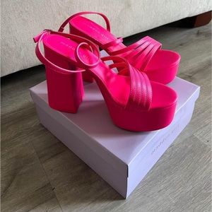 Hot pink BRAND NEW Steven madden pumps